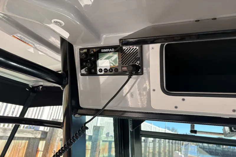 Slide: The Image of Boston Whaler 330R 2024 - 6