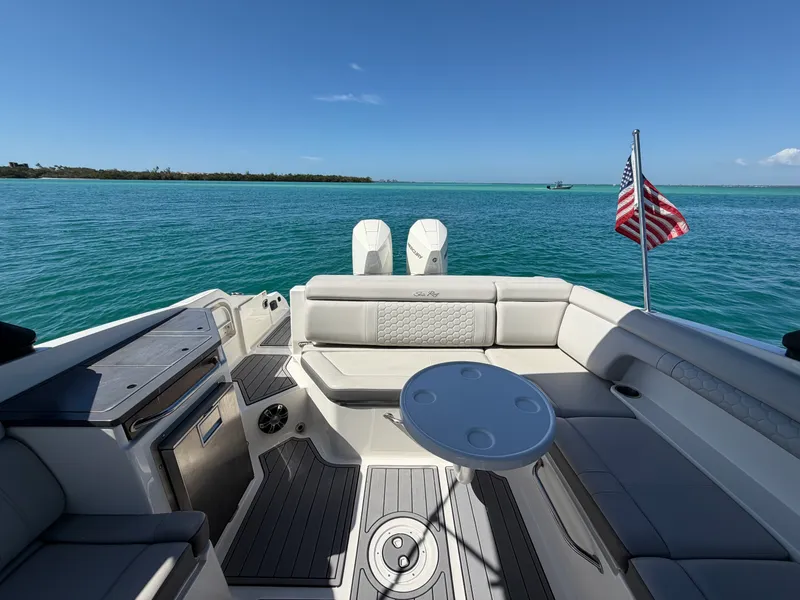 Slide: The Image of Sea Ray 290 SDX OUTBOARD 2021 - 7