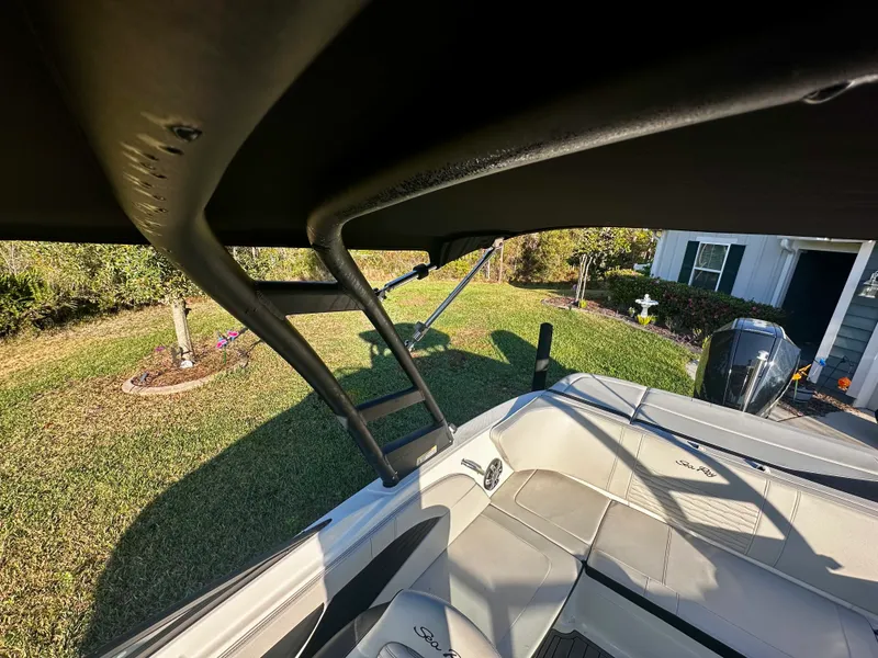 Slide: The Image of Sea Ray 210 SPX OB 2023 - 24