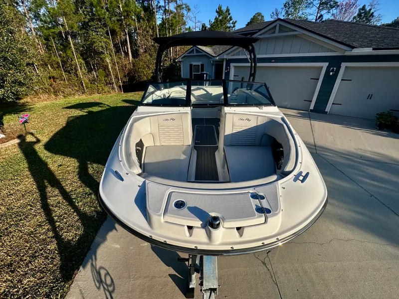 Slide: The Image of Sea Ray 210 SPX OB 2023 - 6
