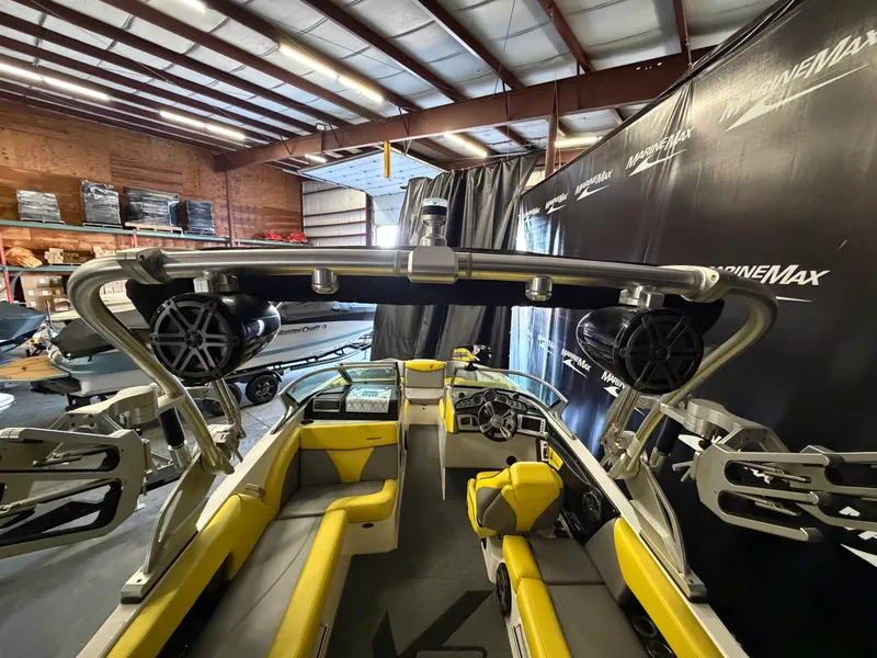 Slide: The Image of Mastercraft X23 2016 - 15