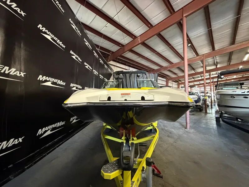 Slide: The Image of Mastercraft X23 2016 - 2