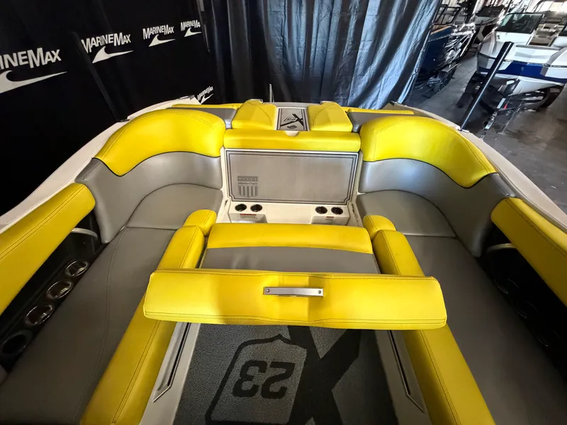 Slide: The Image of Mastercraft X23 2016 - 23