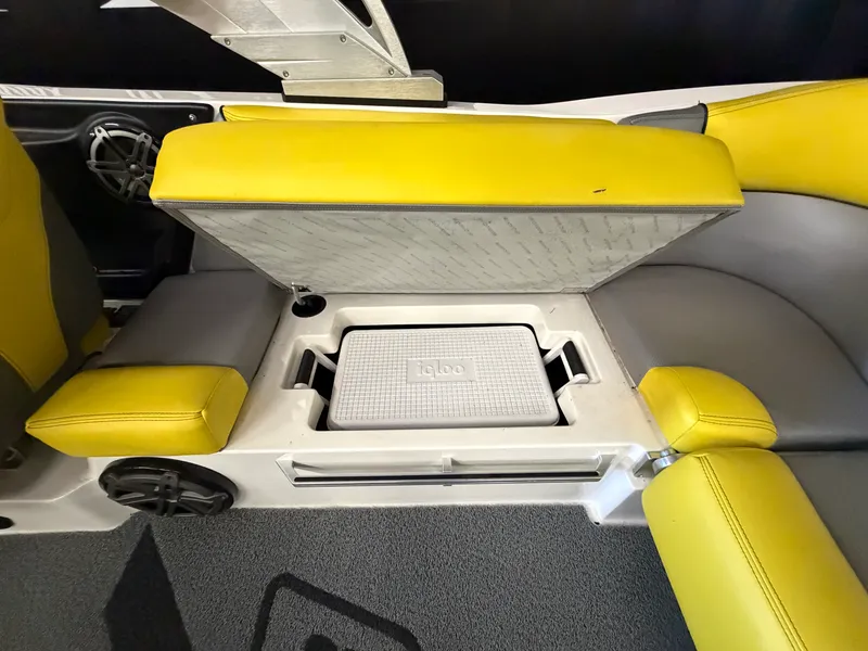 Slide: The Image of Mastercraft X23 2016 - 26