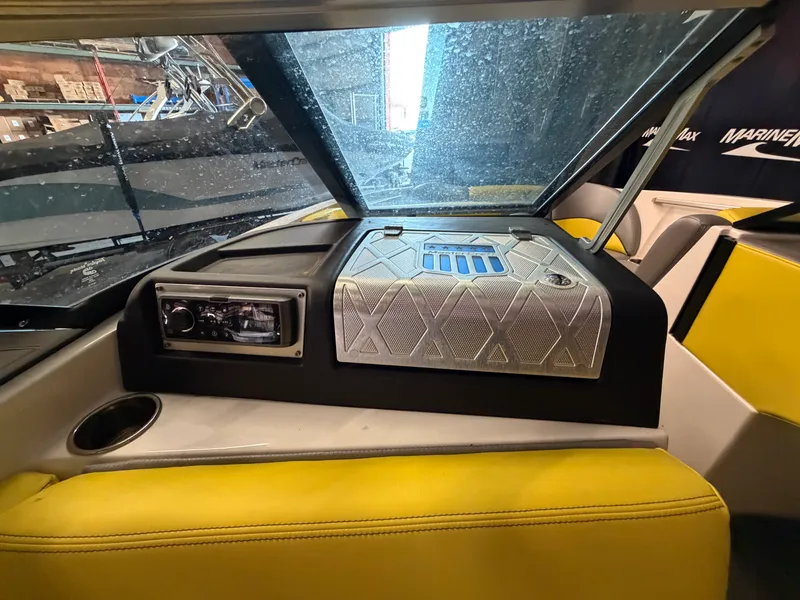 Slide: The Image of Mastercraft X23 2016 - 34