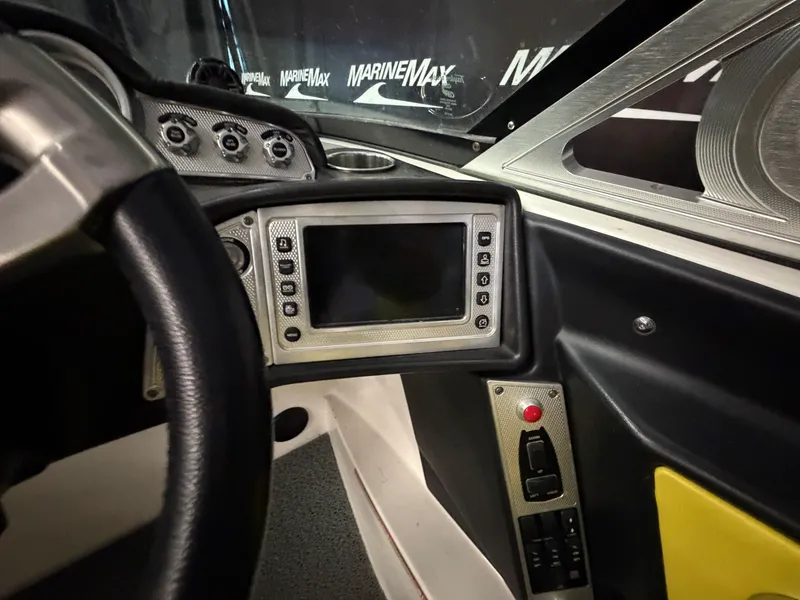 Slide: The Image of Mastercraft X23 2016 - 41