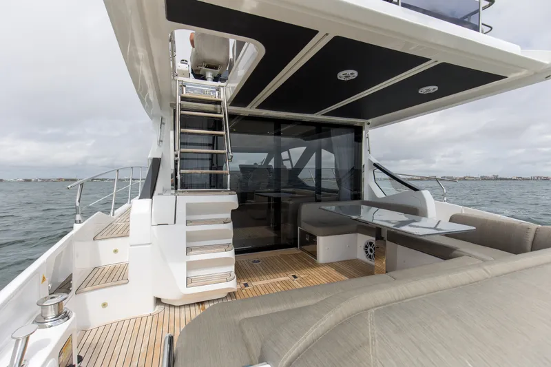 Slide: The Image of Azimut S6 Sportfly 2020 - 19