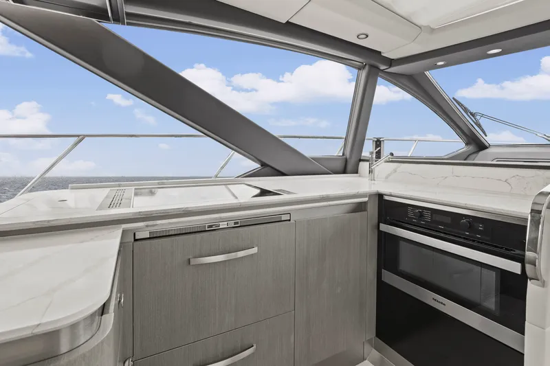 Slide: The Image of Azimut S6 Sportfly 2020 - 42