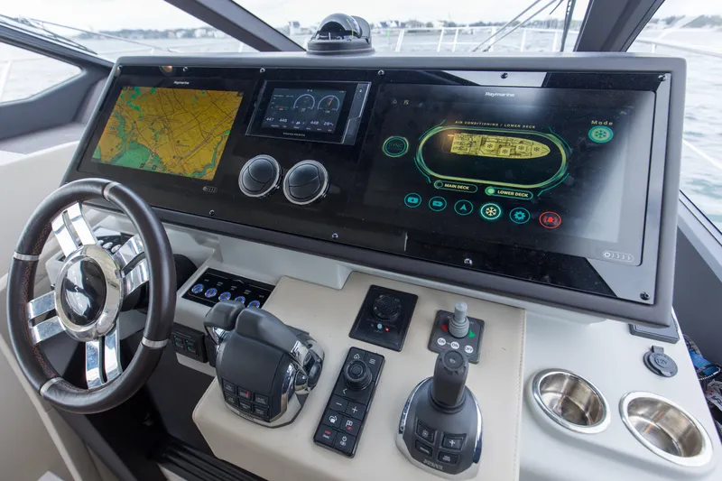 Slide: The Image of Azimut S6 Sportfly 2020 - 47