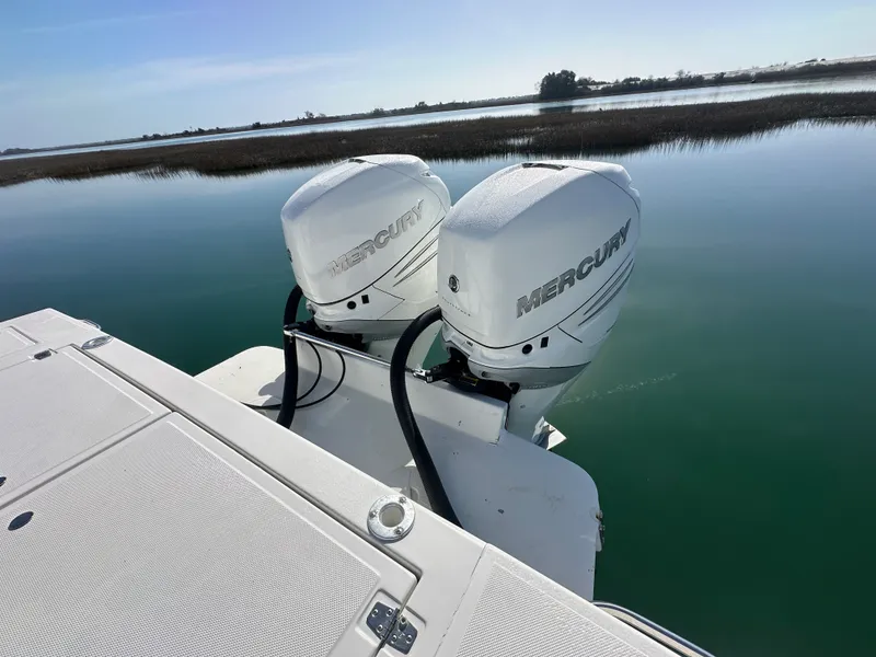 Slide: The Image of Ocean Master 31 EXPRESS SPORT CABIN 2005 - 10