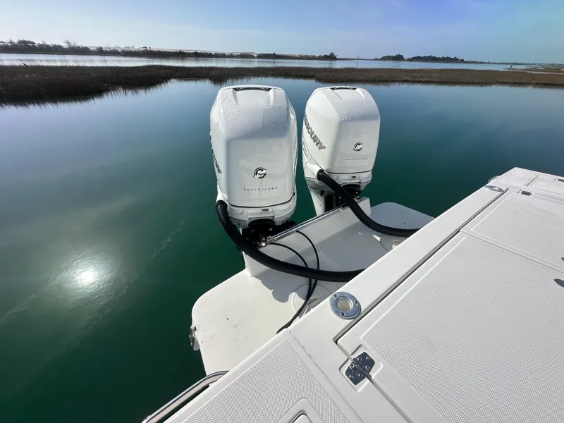 Slide: The Image of Ocean Master 31 EXPRESS SPORT CABIN 2005 - 11