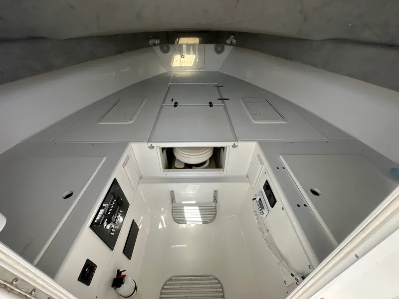 Slide: The Image of Ocean Master 31 EXPRESS SPORT CABIN 2005 - 30