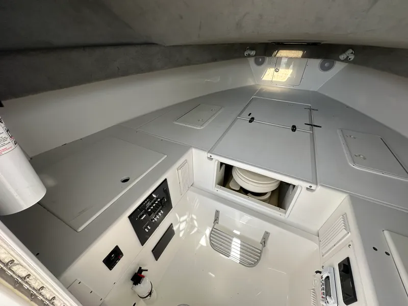 Slide: The Image of Ocean Master 31 EXPRESS SPORT CABIN 2005 - 31