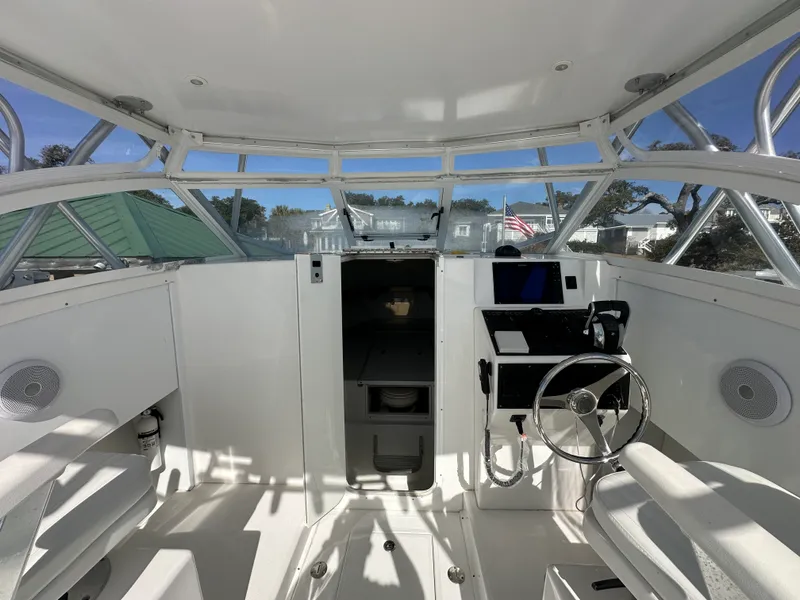 Slide: The Image of Ocean Master 31 EXPRESS SPORT CABIN 2005 - 17