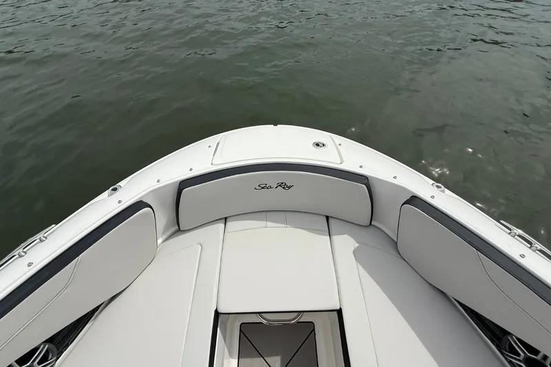 Slide: The Image of Sea Ray SPX 210 Outboard 2026 - 23