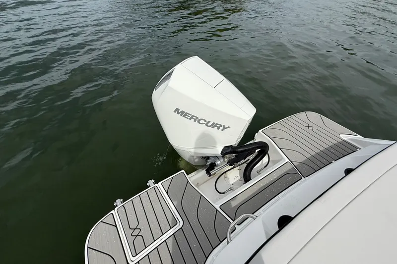 Slide: The Image of Sea Ray SPX 210 Outboard 2026 - 7