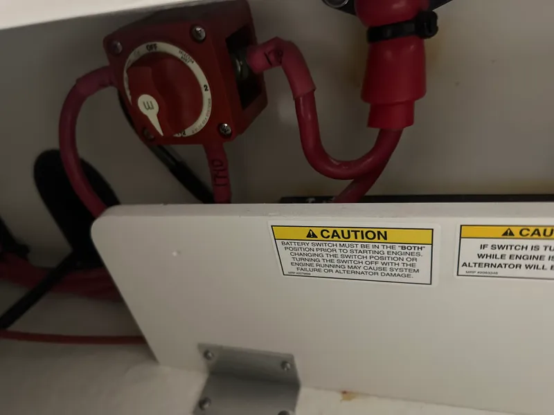 Slide: The Image of Sea Ray SPX 210 2026 - 18