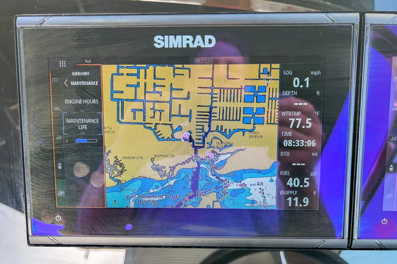 Slide: The Image of Sea Ray 260 SLX OB 2023 - 17