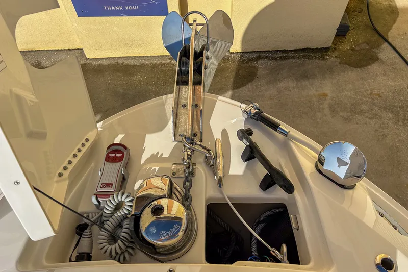 Slide: The Image of Sea Ray 260 SLX OB 2023 - 43