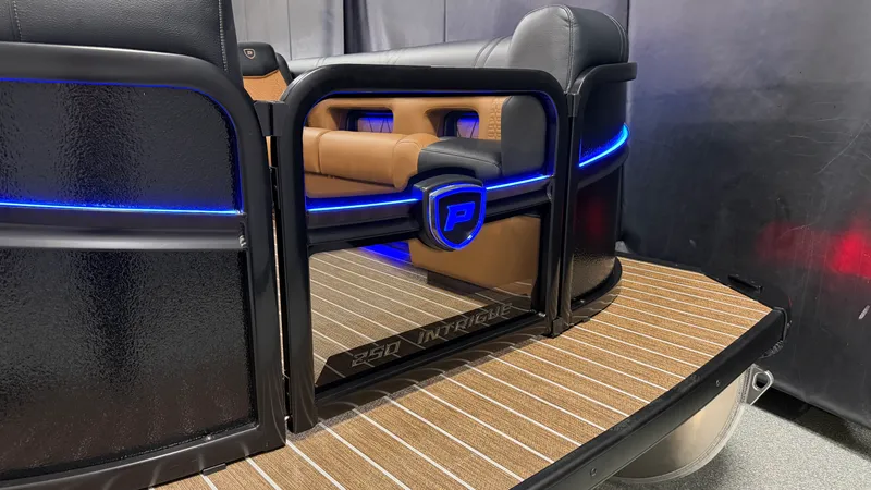 Slide: The Image of Premier 250 INTRIGUE 2026 - 10