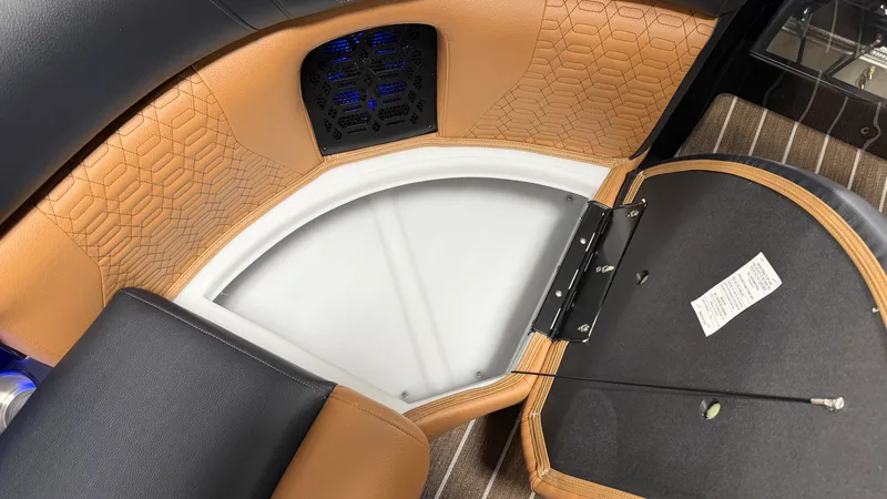 Slide: The Image of Premier 250 INTRIGUE 2026 - 72