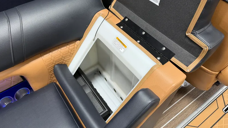 Slide: The Image of Premier 250 INTRIGUE 2026 - 78