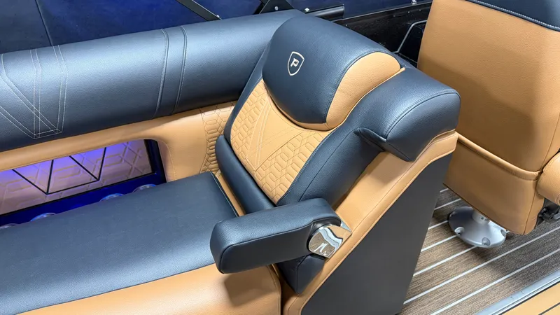 Slide: The Image of Premier 250 INTRIGUE 2026 - 77