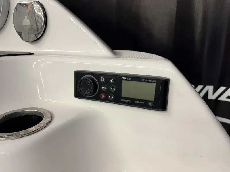 Slide: The Image of Yamaha 242S 2020 - 13