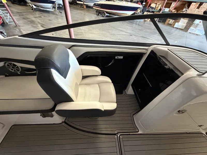 Slide: The Image of Yamaha 242S 2020 - 29