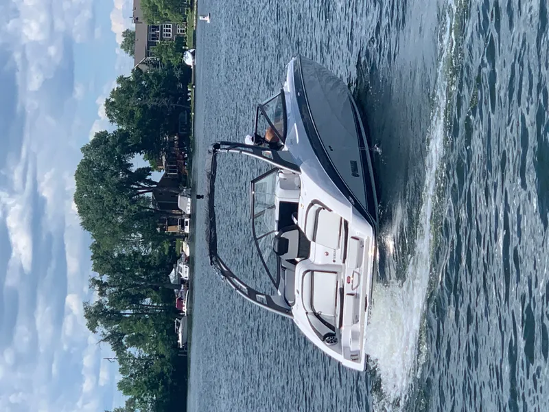 Slide: The Image of Yamaha 242S 2020 - 3