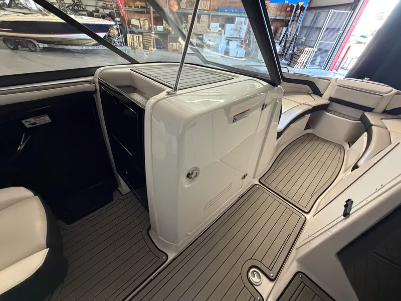 Slide: The Image of Yamaha 242S 2020 - 33