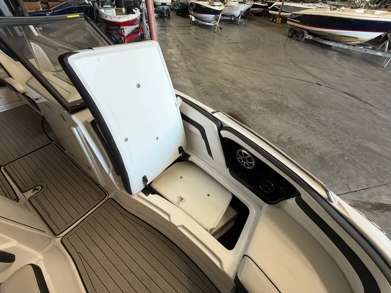 Slide: The Image of Yamaha 242S 2020 - 42