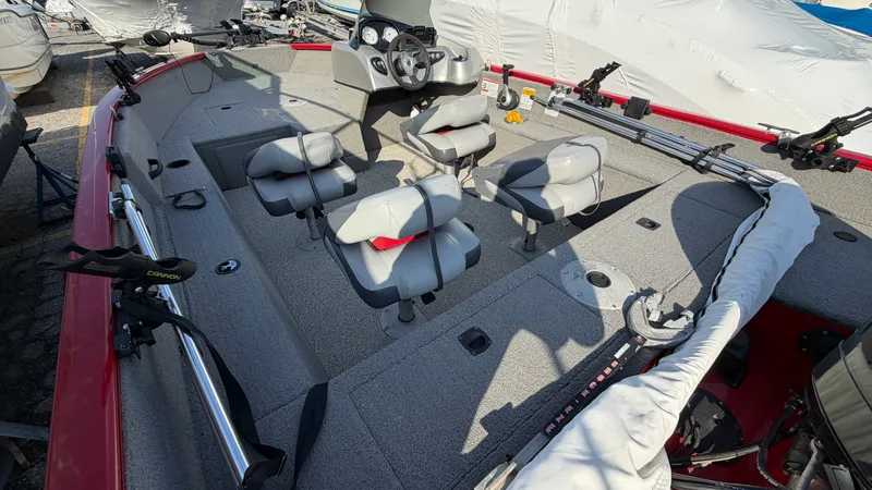 Slide: The Image of Sun Tracker PRO V-175 2012 - 10