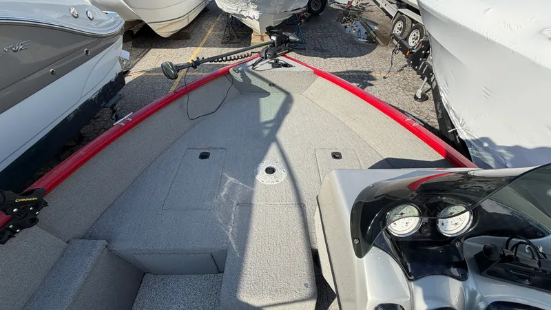 Slide: The Image of Sun Tracker PRO V-175 2012 - 13