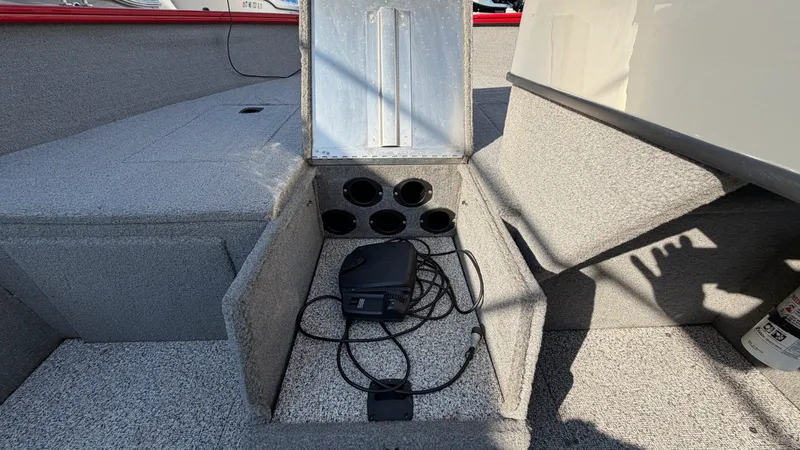 Slide: The Image of Sun Tracker PRO V-175 2012 - 16