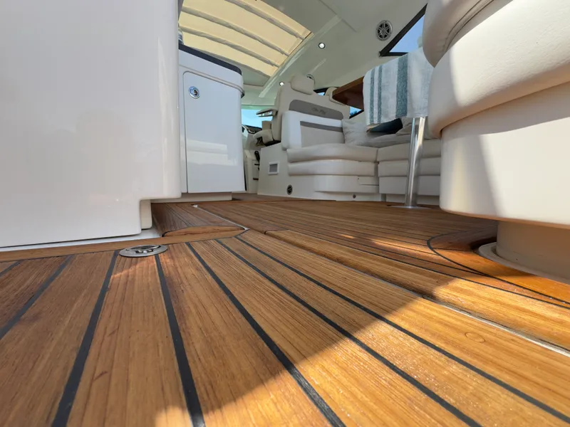 Slide: The Image of Sea Ray 410 SUNDANCER 2014 - 2