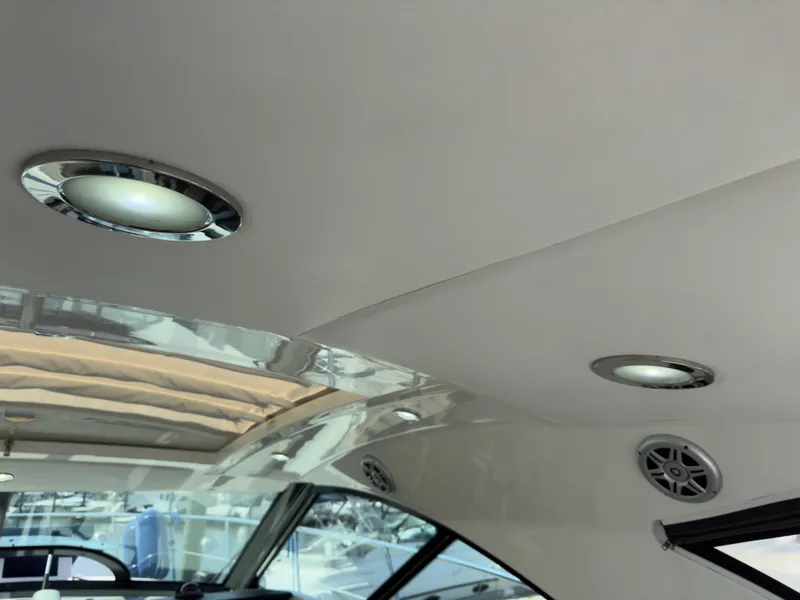 Slide: The Image of Sea Ray 410 SUNDANCER 2014 - 68