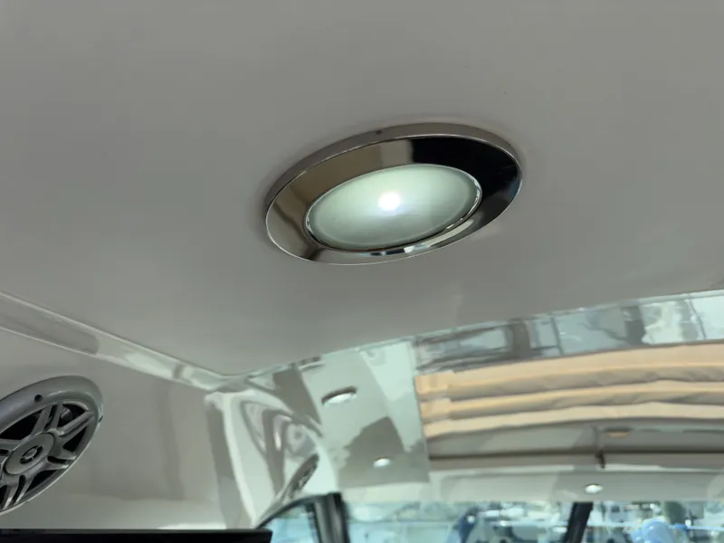 Slide: The Image of Sea Ray 410 SUNDANCER 2014 - 69