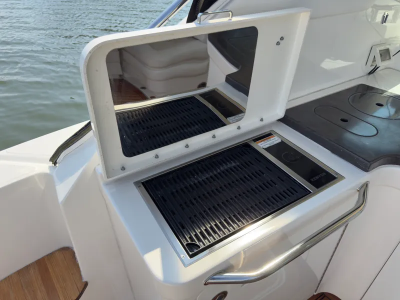 Slide: The Image of Sea Ray 410 SUNDANCER 2014 - 74