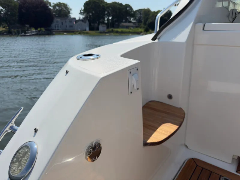 Slide: The Image of Sea Ray 410 SUNDANCER 2014 - 75