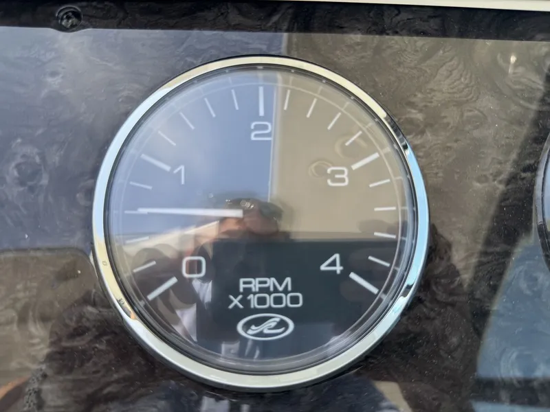 Slide: The Image of Sea Ray 410 SUNDANCER 2014 - 87