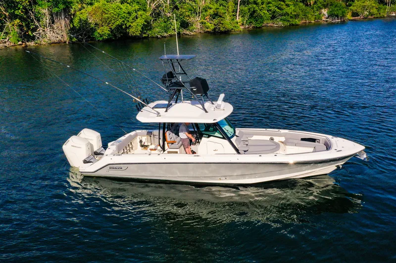 The Image of Boston Whaler 360 OUTRAGE 2023 - 0