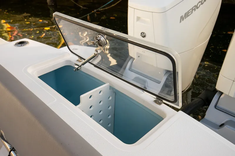 Slide: The Image of Boston Whaler 360 OUTRAGE 2023 - 29