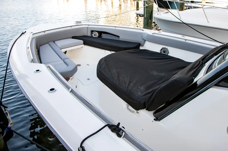 Slide: The Image of Boston Whaler 360 OUTRAGE 2023 - 45
