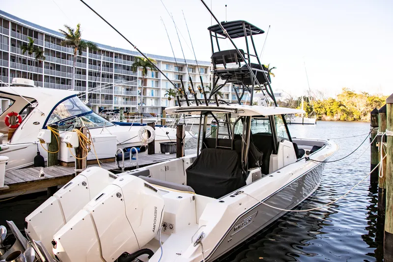 Slide: The Image of Boston Whaler 360 OUTRAGE 2023 - 49