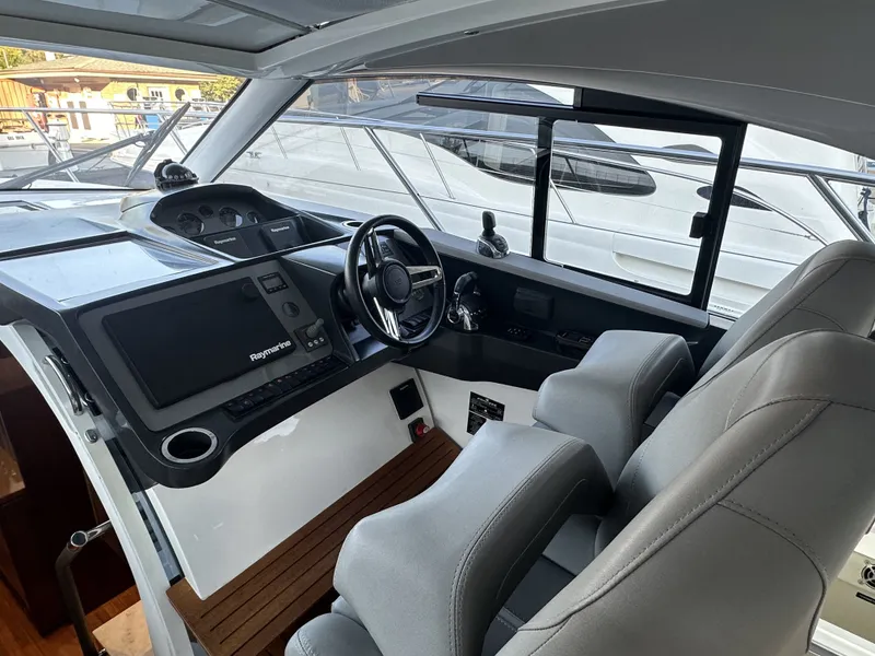 Slide: The Image of Princess V40 2019 - 10