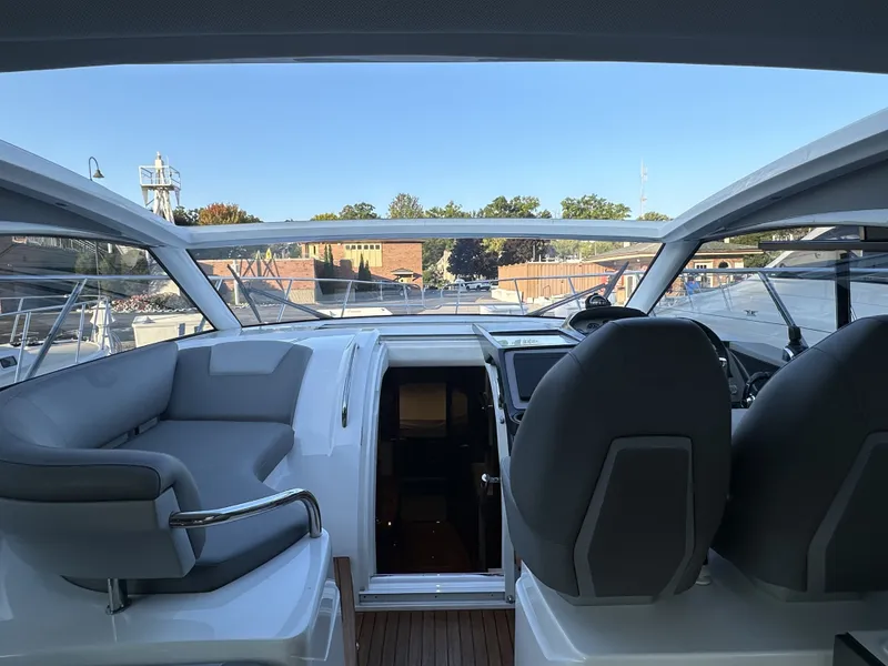 Slide: The Image of Princess V40 2019 - 14