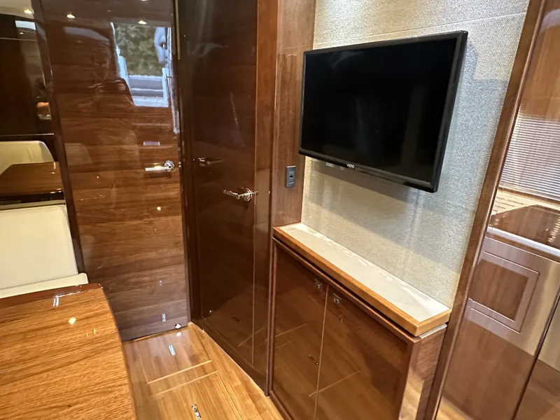 Slide: The Image of Princess V40 2019 - 17