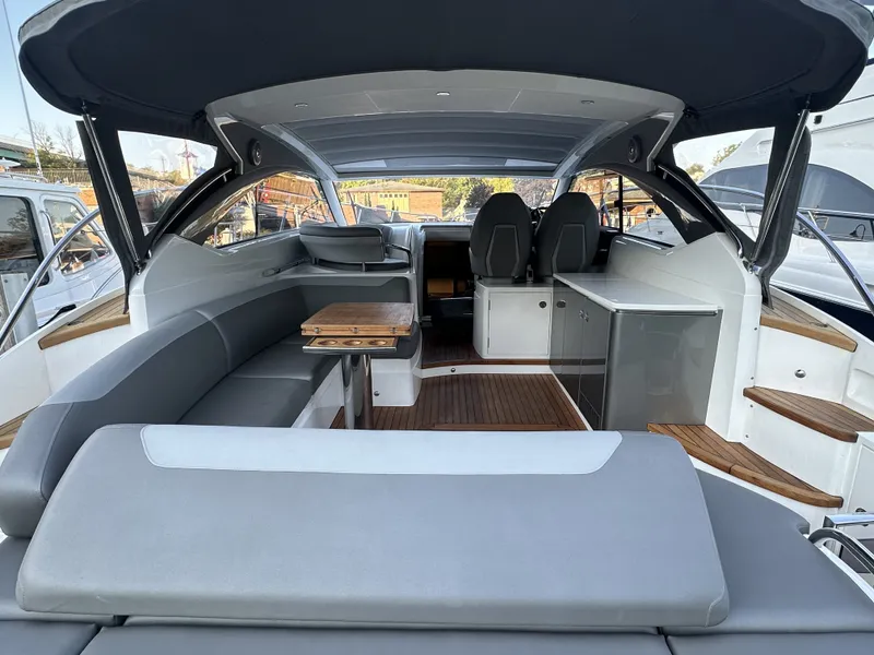 Slide: The Image of Princess V40 2019 - 5