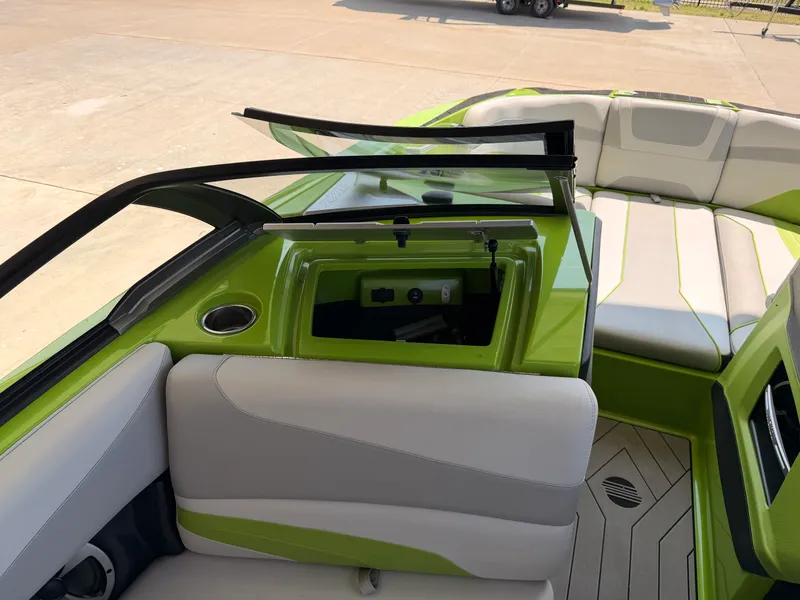 Slide: The Image of Malibu WAKESETTER 24 MXZ 2018 - 17
